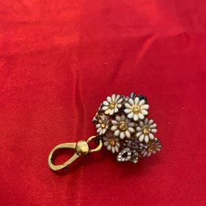 Juicy Couture Bouquet of Daisies Charm
